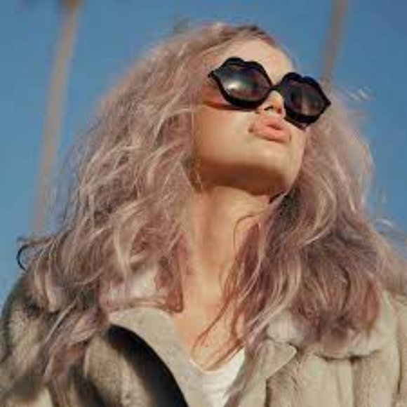 BNIB! Wildfox Lip Service Sunglasses - Picture 4 of 15